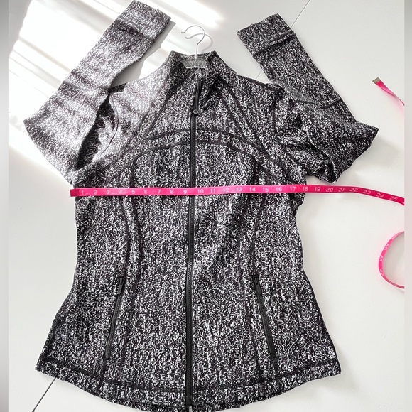 LULULEMON | 12 | DEFINE JACKET - Picture 8 of 16